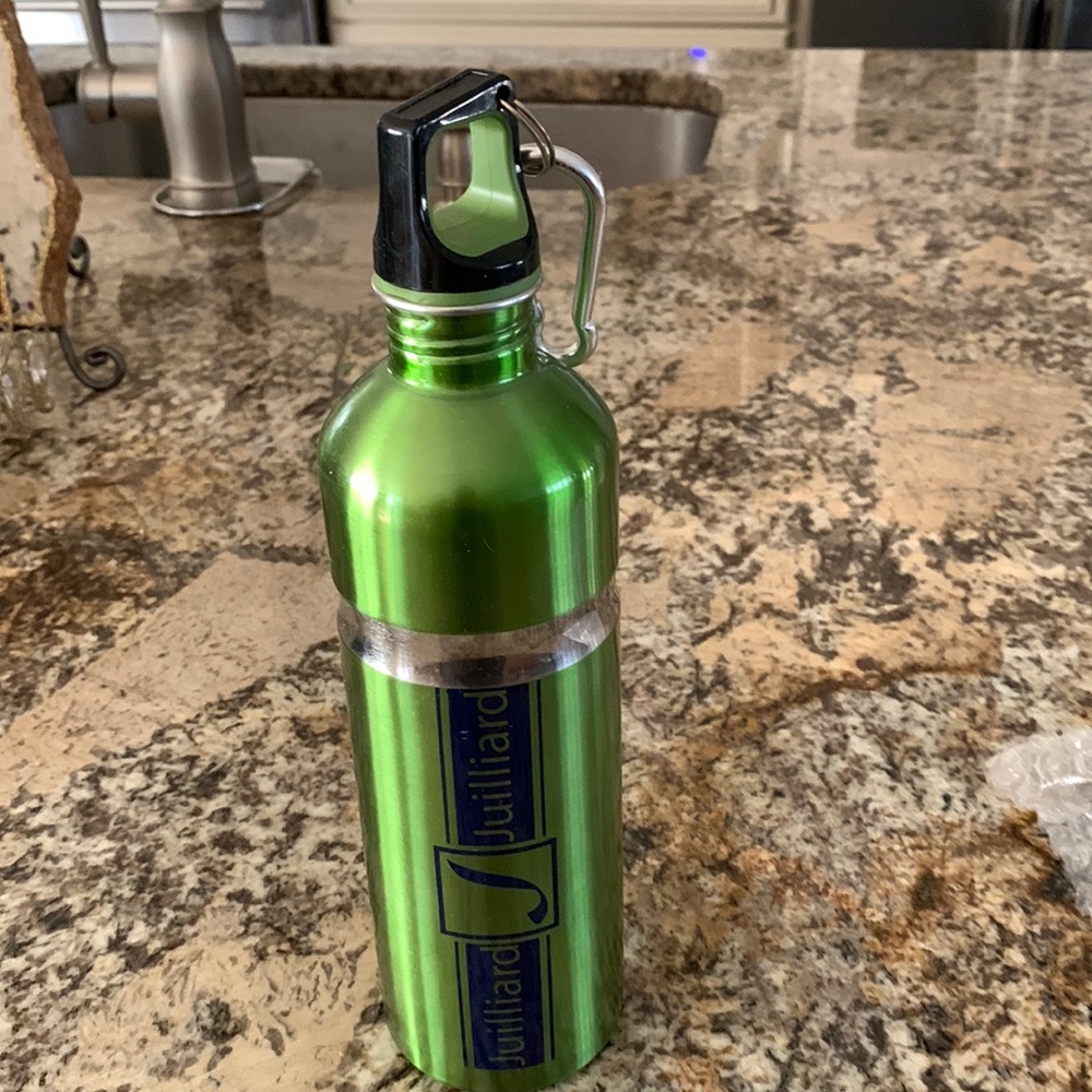 Water bottle 2/10
